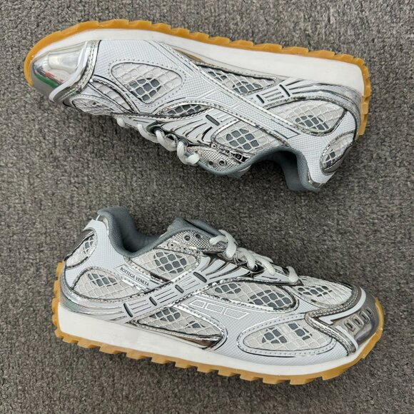 BOTTEGA VENETA Women's White and Silver Sneakers - Picture 5 of 9